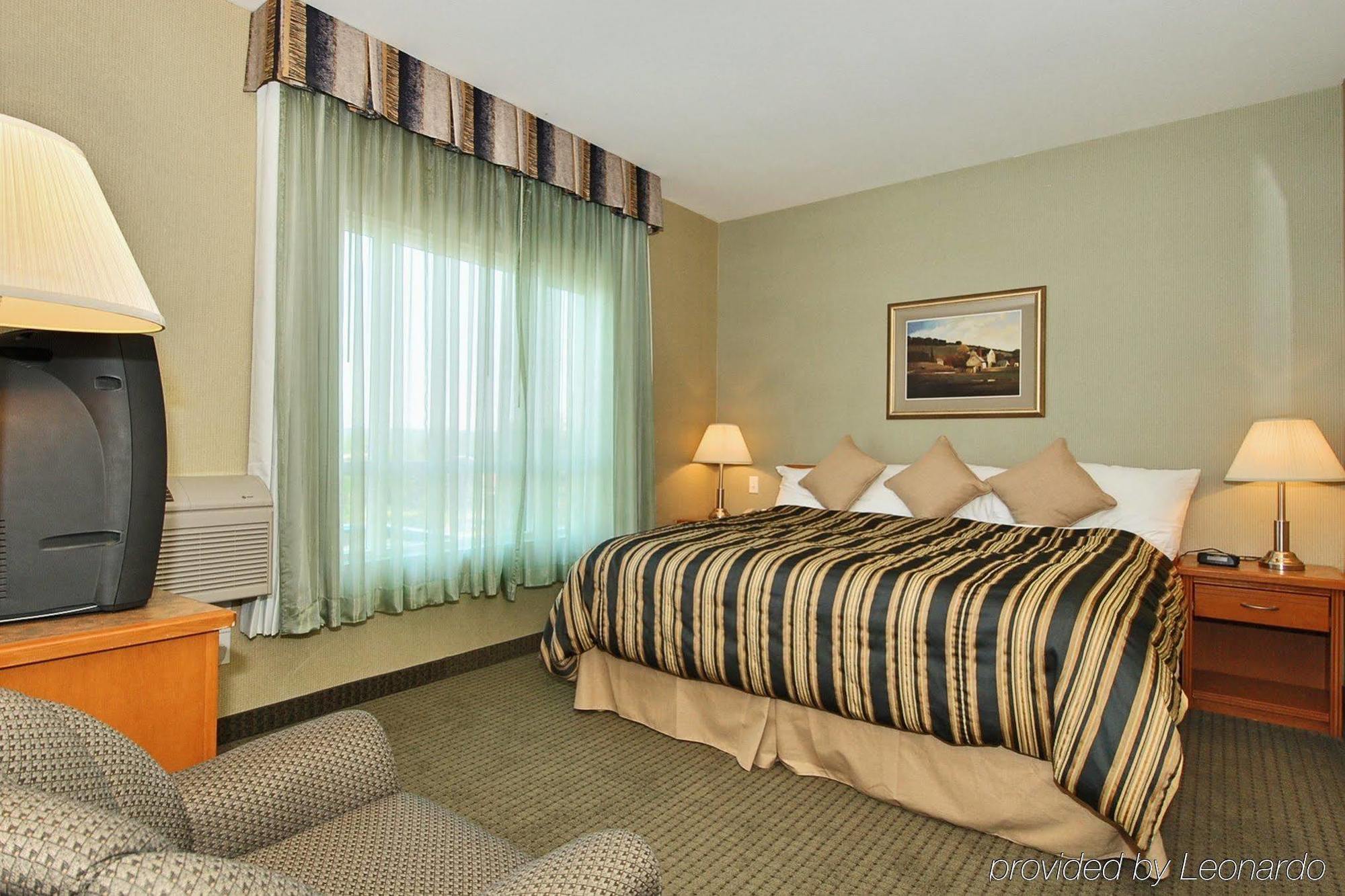 Best Western King George Inn & Suites Surrey Room photo